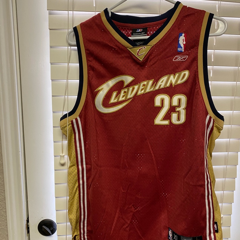 Reebok Cleveland Cavaliers LeBron James Jersey
